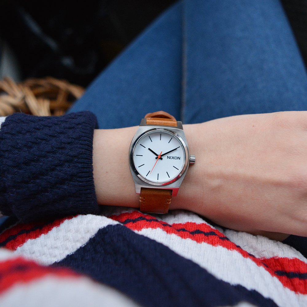 MEDIUM TIME TELLER LEATHER WHITE / SADDLE A11722312